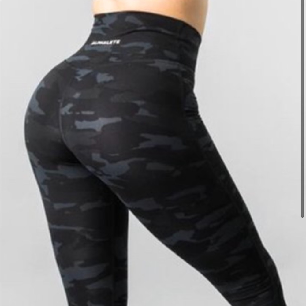 Alphalete surface pocket leggings